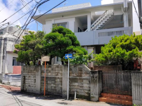 最大14人 駐車縦列4台可能 個室4部屋 広々戸建て 国際通りと牧志駅まで徒歩5分 わらゆんＳｏヴィラ壺屋